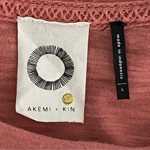 Akemi + Kin by Anthropologie Mauve
Rose Ruffle Peplum elbow length Oversized Top - Picture 10 of 11